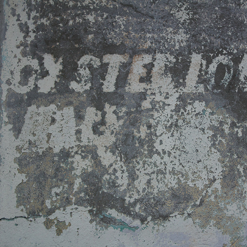 faded-signage-oyster-loaf